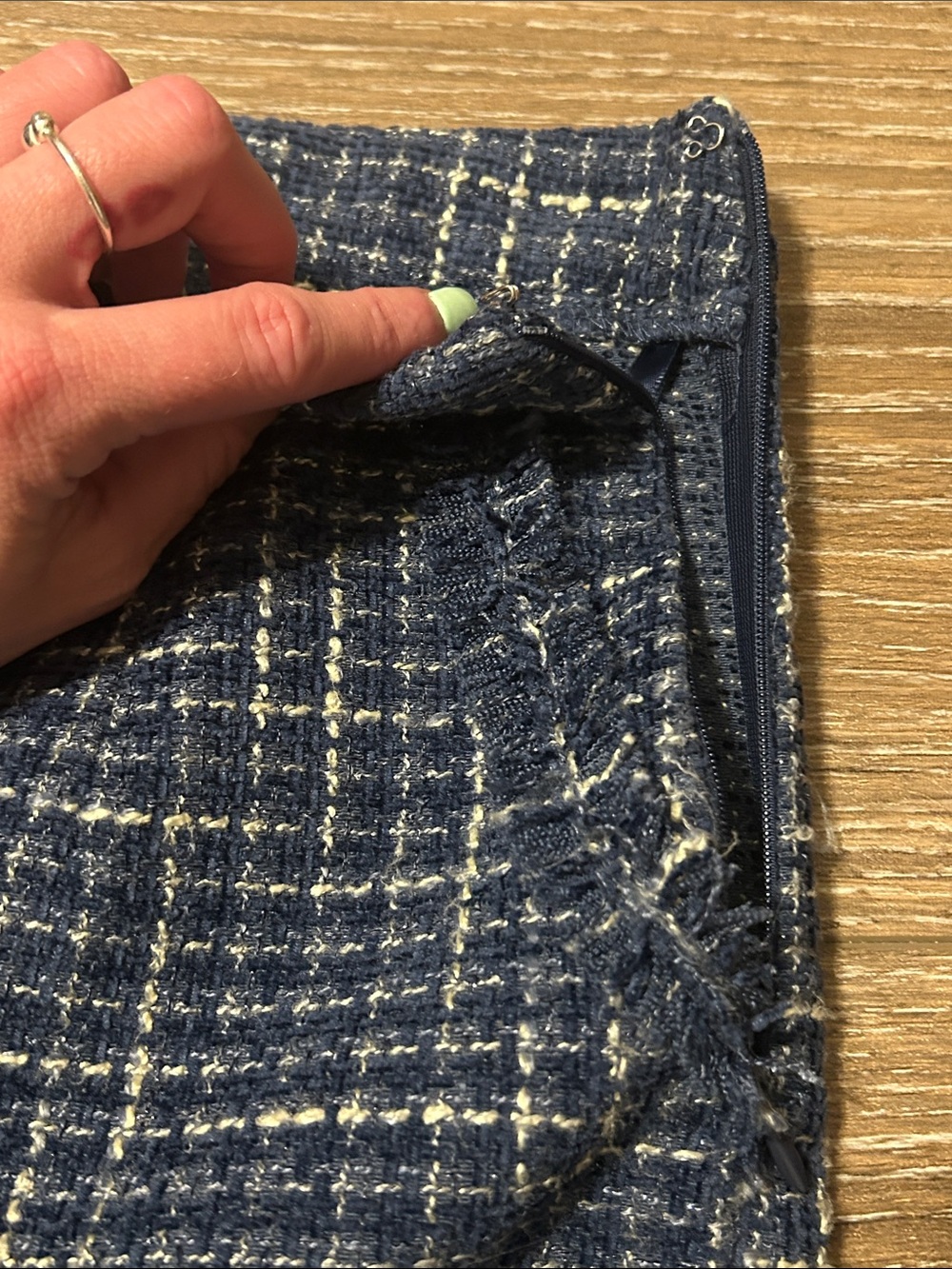 High-Waist Navy & White Tweed Women's Shorts The Pants Store Vintage Size Medium - Picture 7 of 7